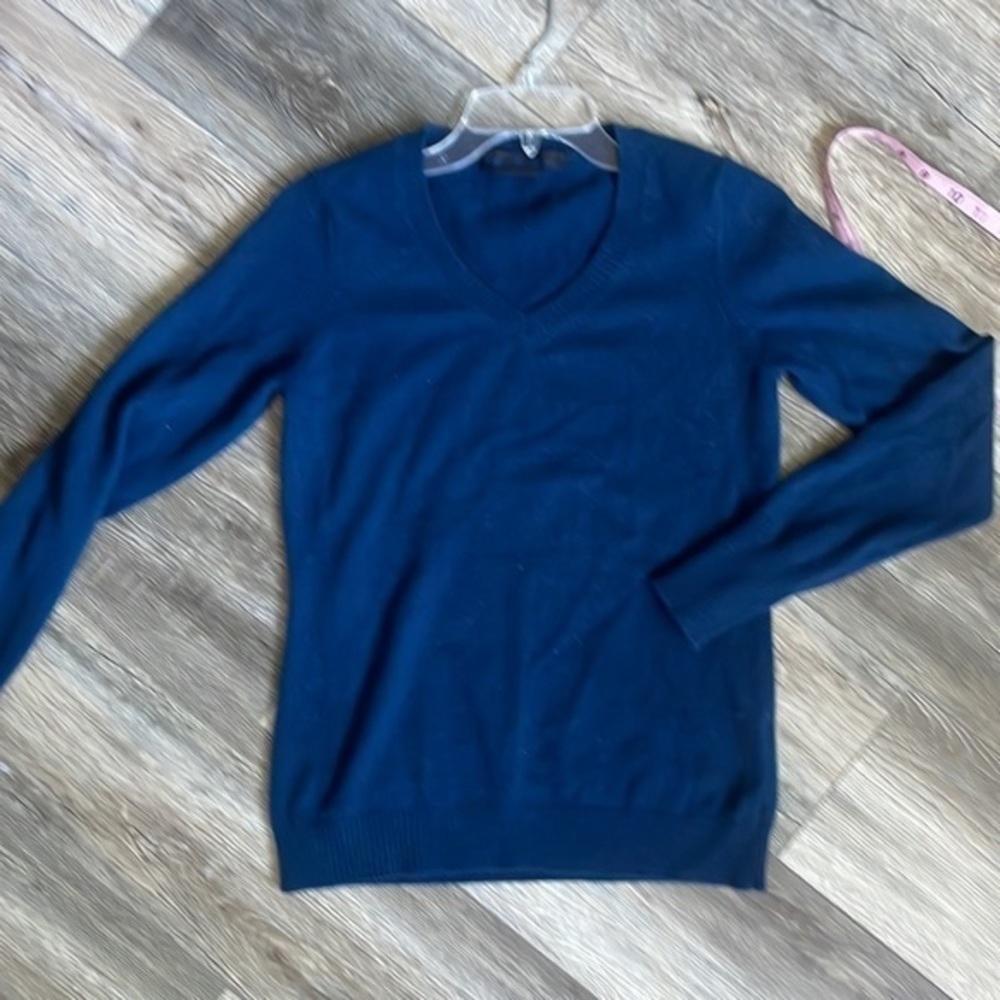 Enzo Montanari sweater 100% Cashmere blue v neck size Small Softgirl - Picture 2 of 11